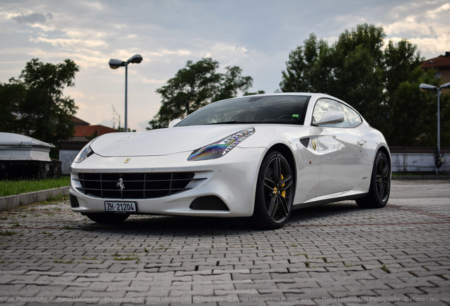 Ferrari FF