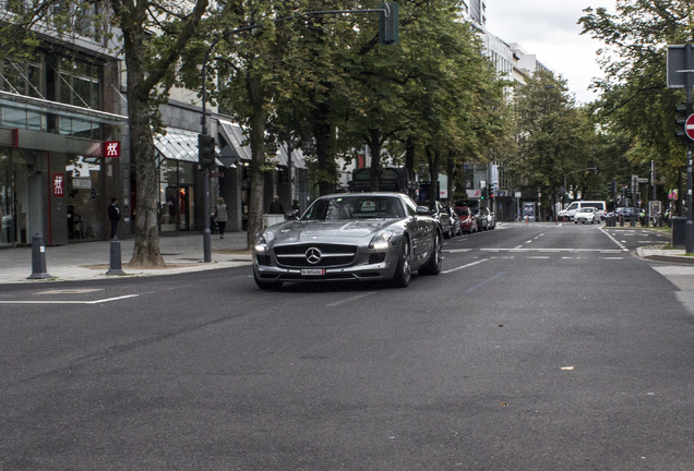 Mercedes-Benz SLS AMG