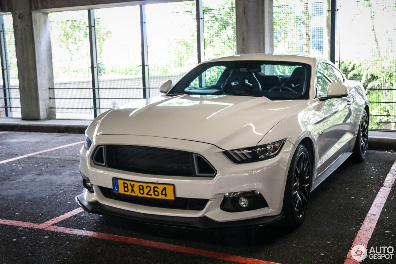 Ford Mustang RTR 2015