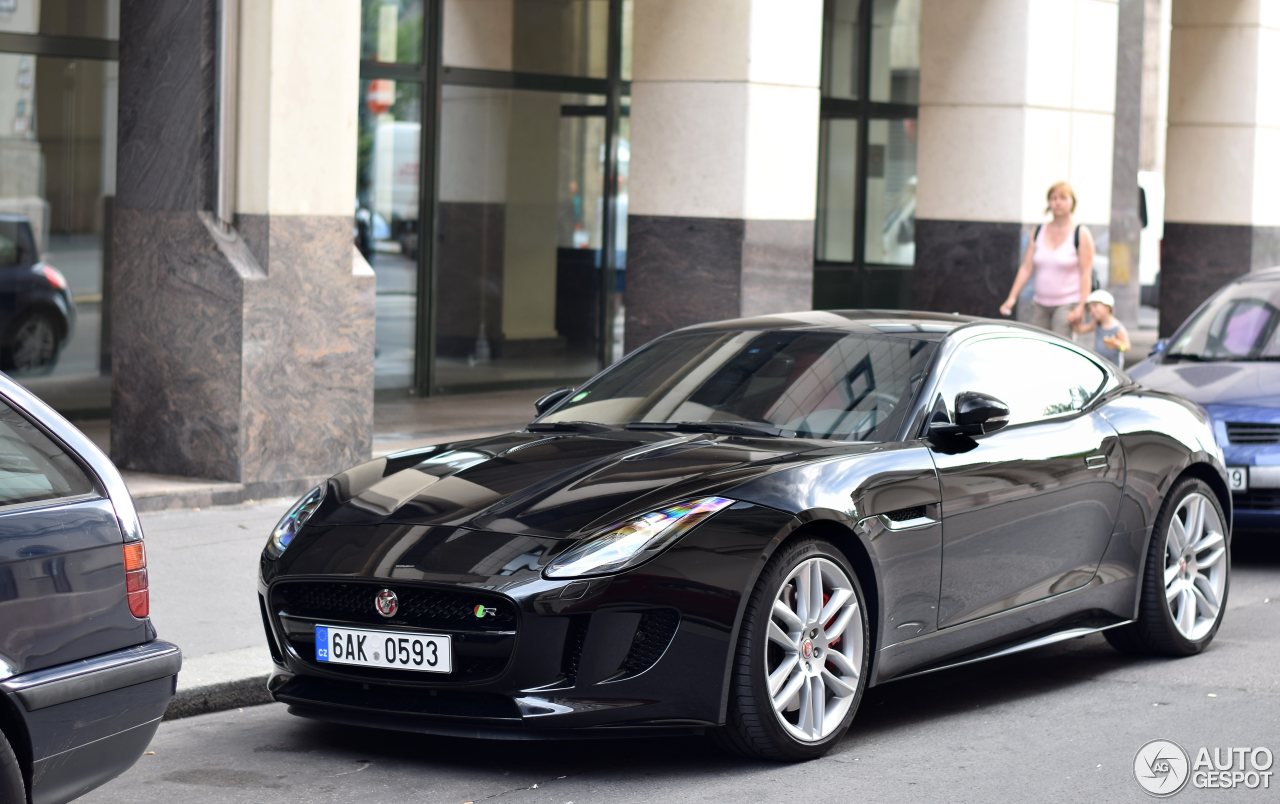 Jaguar F-TYPE R Coupé