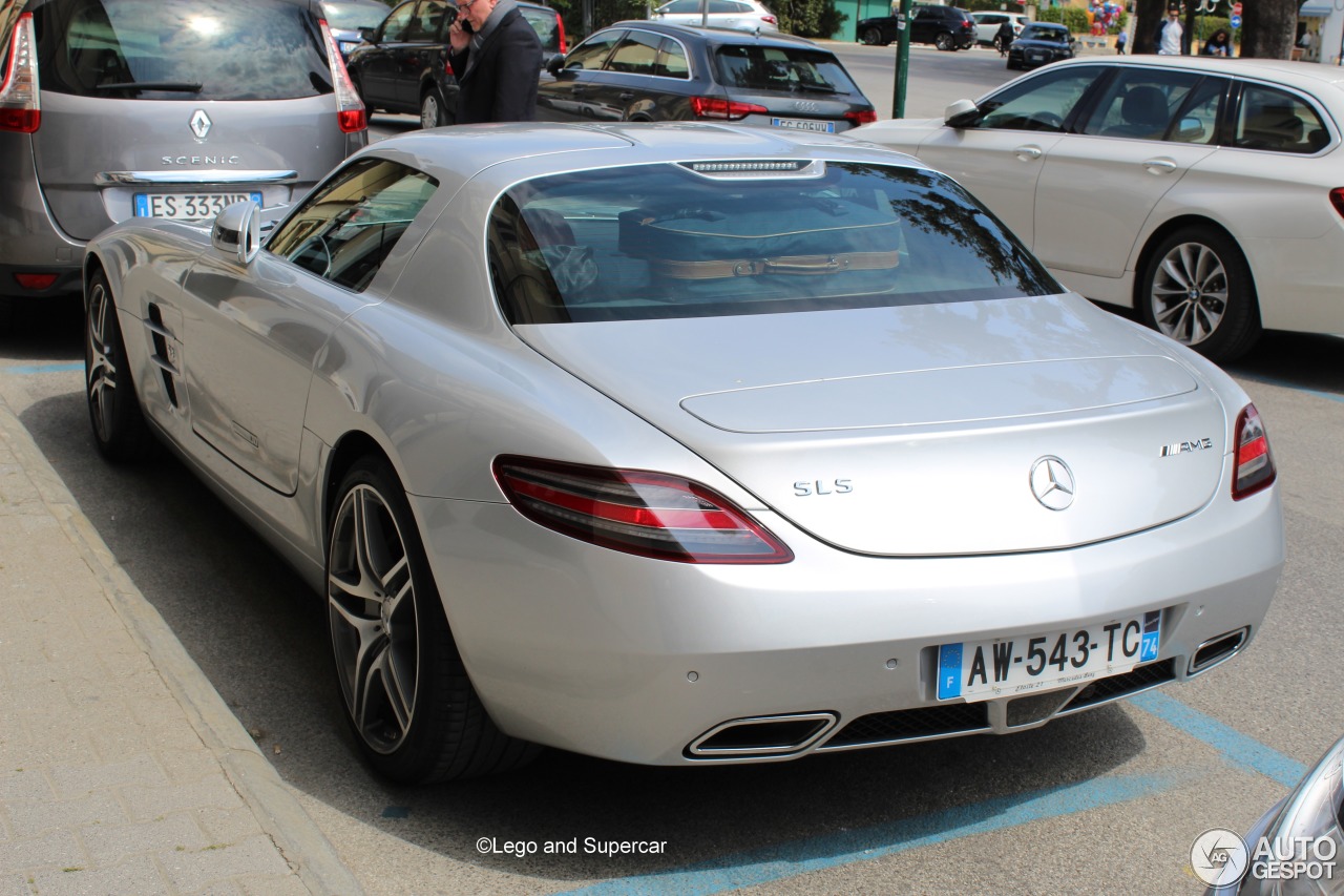 Mercedes-Benz SLS AMG