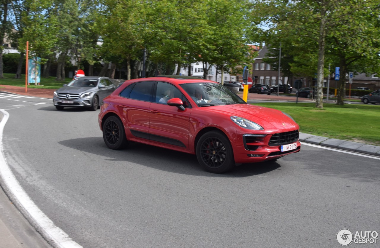 Porsche 95B Macan GTS