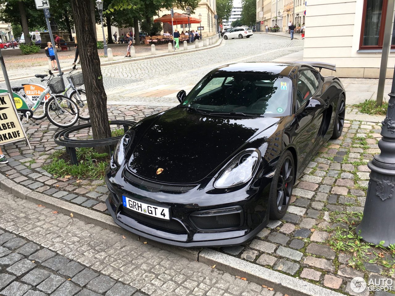 Porsche 981 Cayman GT4