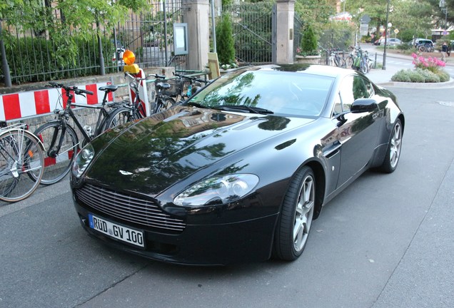 Aston Martin V8 Vantage