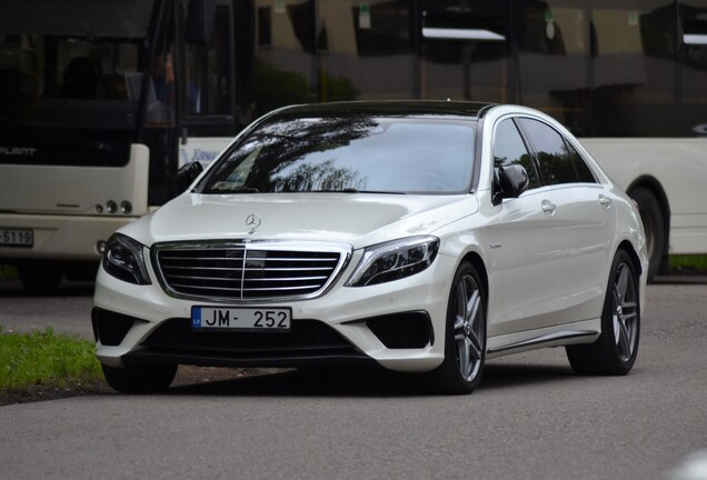 Mercedes-Benz S 63 AMG V222