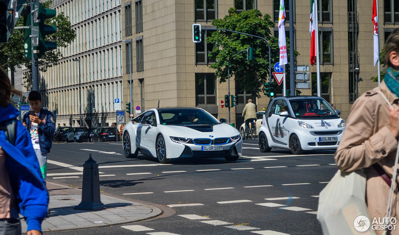 BMW i8