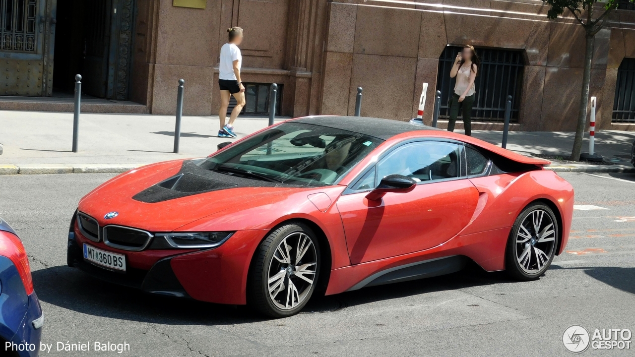 BMW i8 Protonic Red Edition