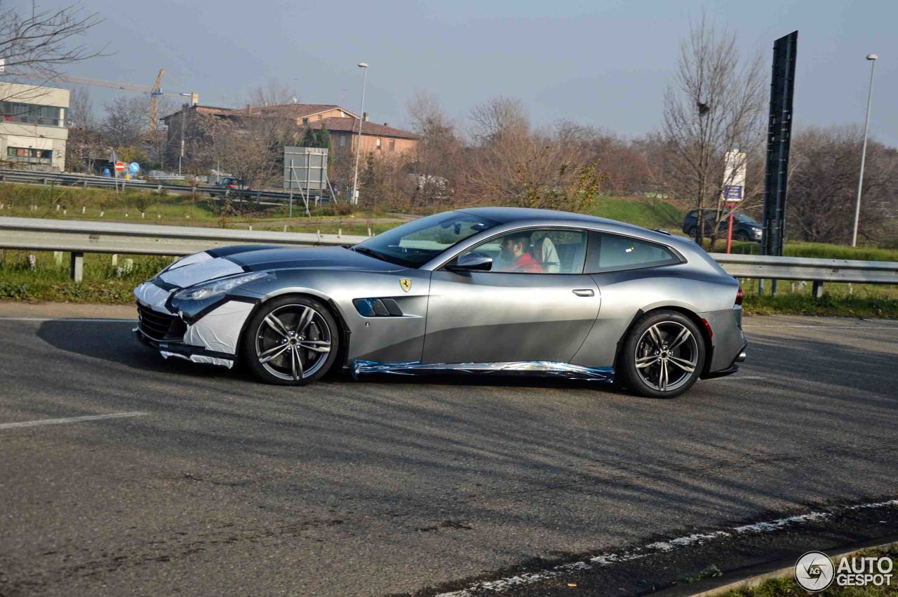 Ferrari GTC4Lusso