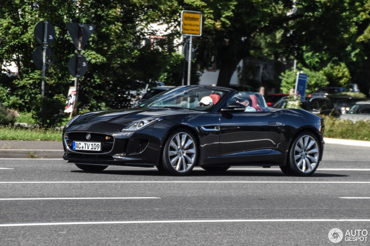 Jaguar F-TYPE S V8 Convertible