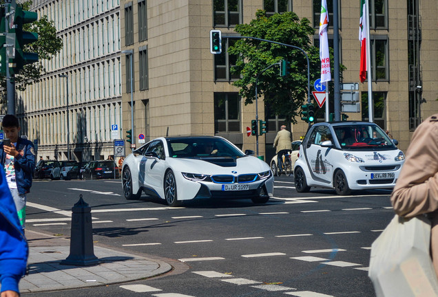 BMW i8