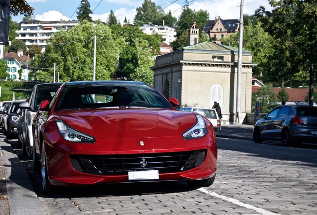 Ferrari GTC4Lusso