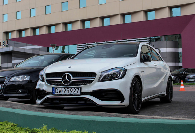 Mercedes-AMG A 45 W176 2015