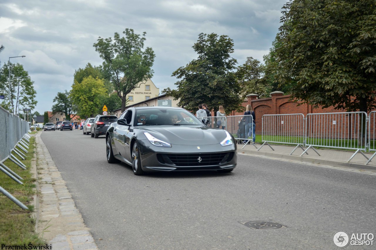 Ferrari GTC4Lusso