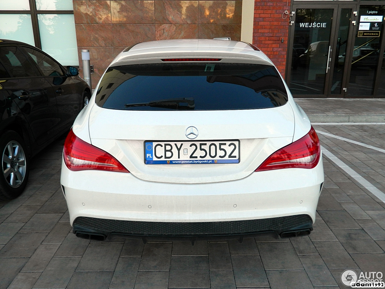 Mercedes-Benz CLA 45 AMG Shooting Brake