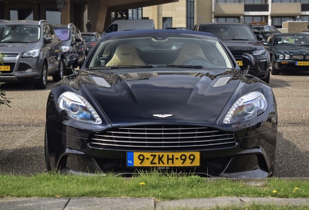 Aston Martin Vanquish Volante