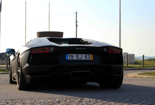 Lamborghini Aventador LP700-4