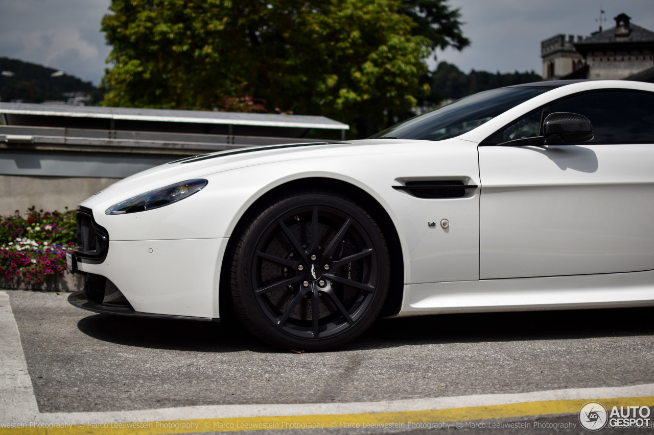 Aston Martin V12 Vantage S