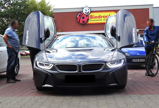 BMW i8