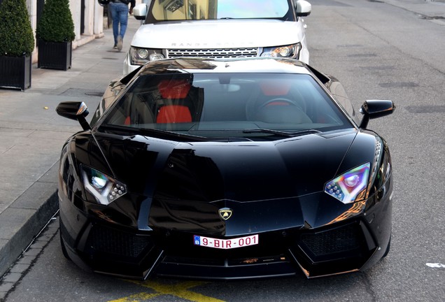 Lamborghini Aventador LP700-4