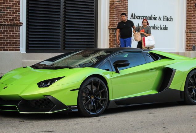 Lamborghini Aventador LP720-4 Roadster 50° Anniversario