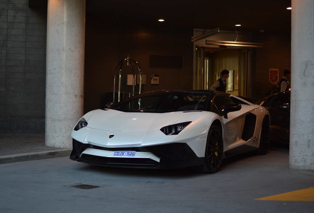 Lamborghini Aventador LP750-4 SuperVeloce Roadster