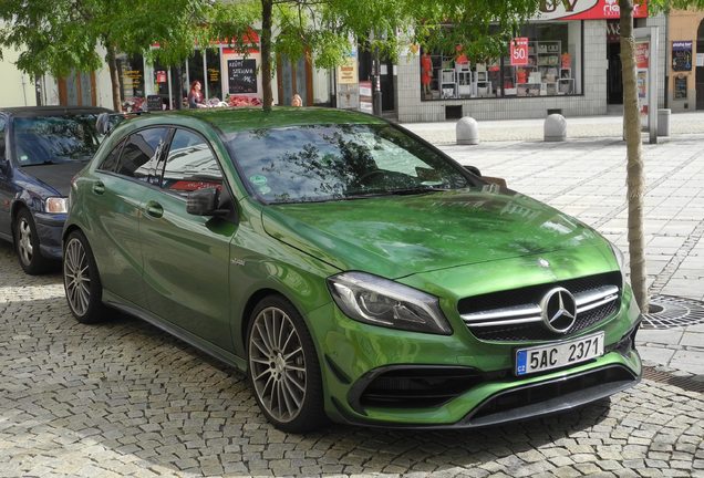 Mercedes-AMG A 45 W176 2015