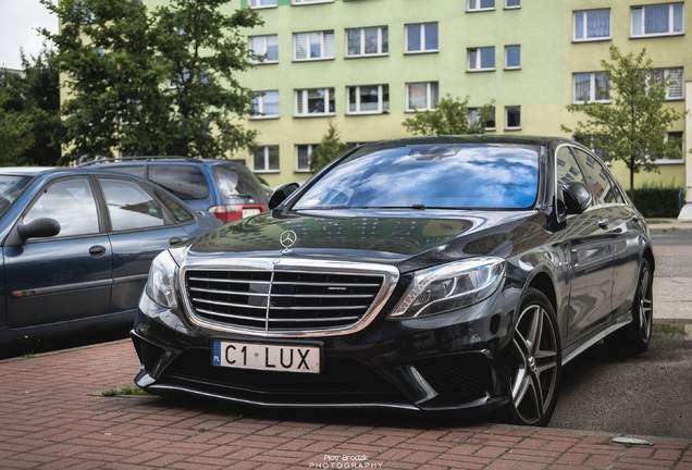 Mercedes-Benz S 63 AMG V222