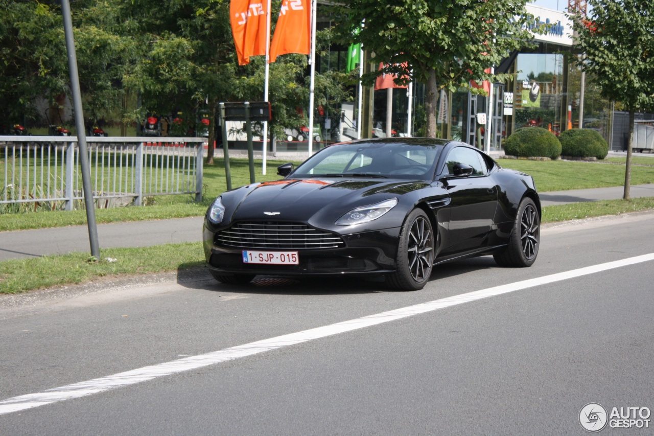 Aston Martin DB11