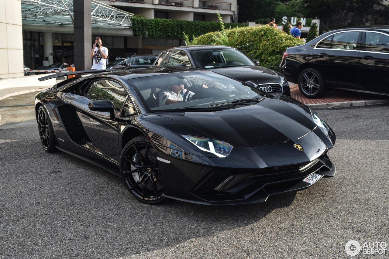 Lamborghini Aventador S Lp August Autogespot