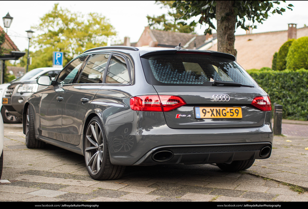 Audi RS4 Avant B8