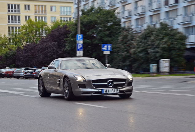 Mercedes-Benz SLS AMG