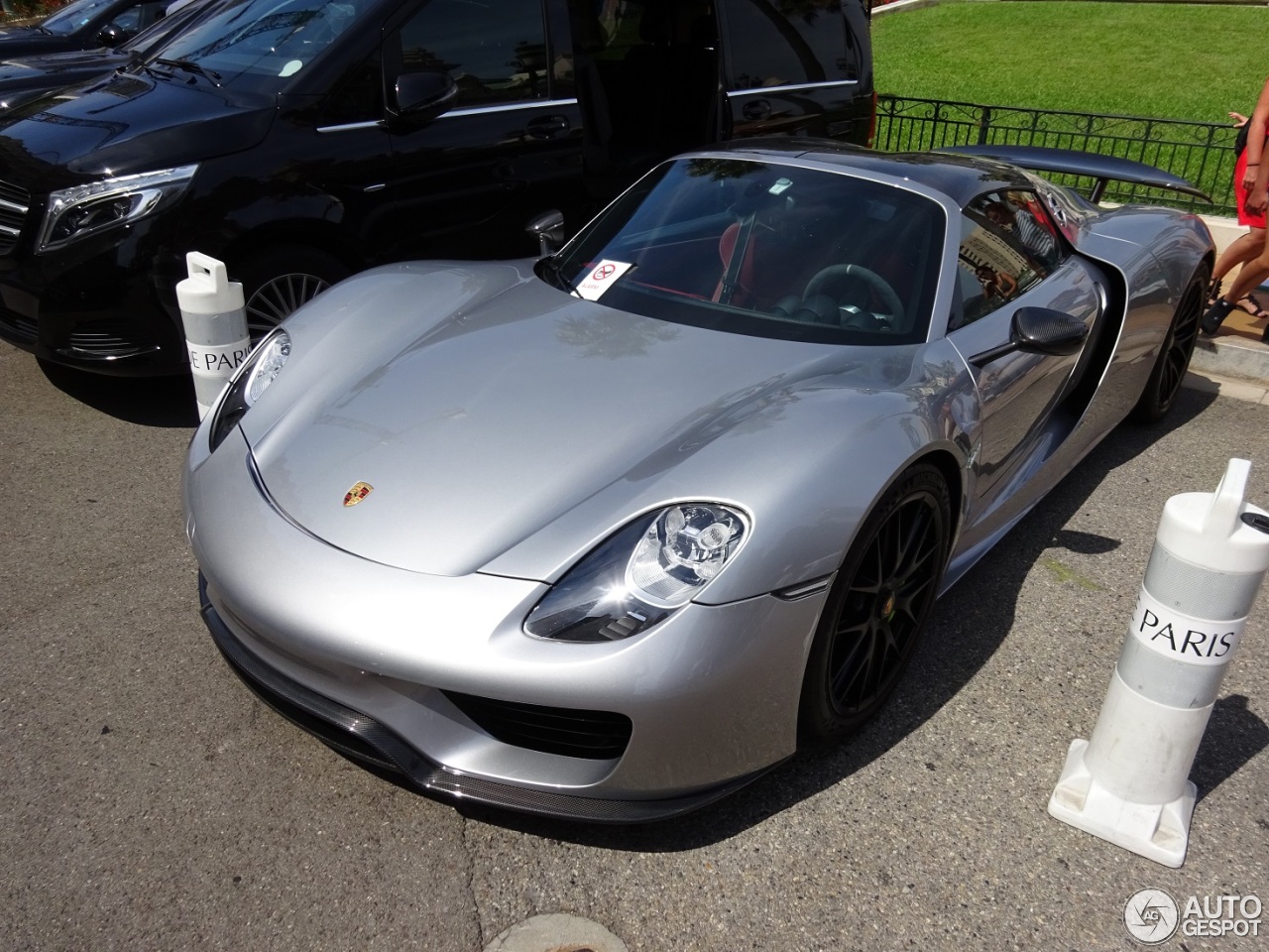 Porsche 918 Spyder Weissach Package