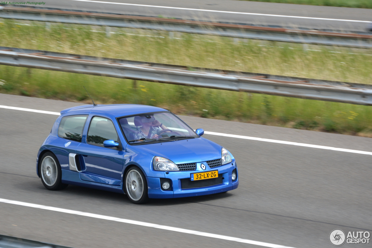 Renault Clio V6 Phase II