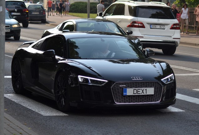 Audi R8 V10 Plus 2015