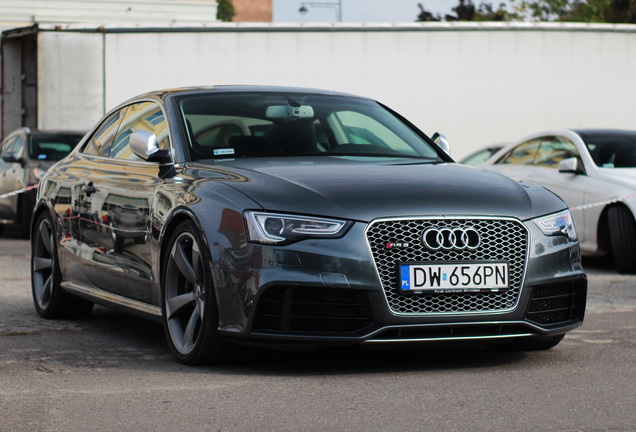 Audi RS5 B8 2012