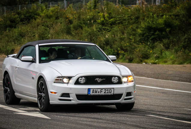 Ford Mustang GT Convertible 2013