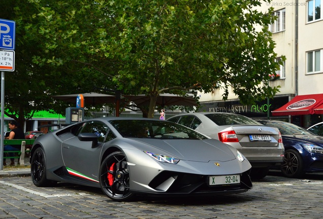 Lamborghini Huracán LP640-4 Performante