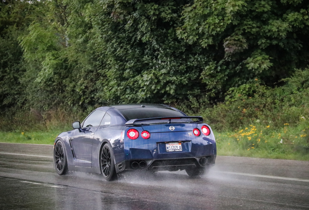 Nissan GT-R 2011