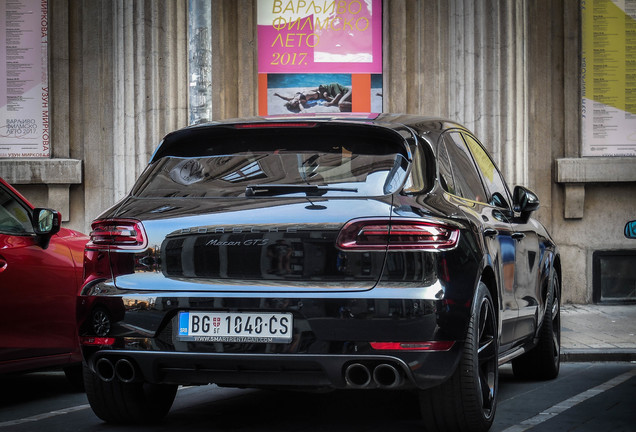 Porsche 95B Macan GTS