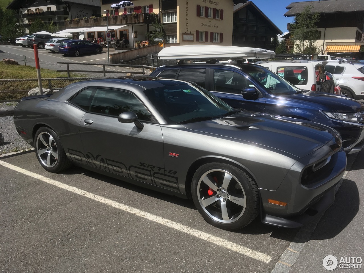 Dodge Challenger SRT-8 392