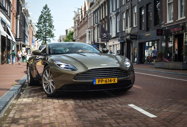 Aston Martin DB11