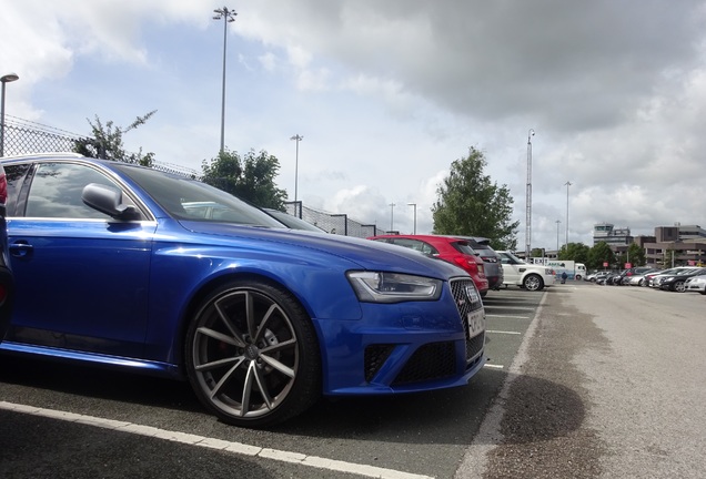 Audi RS4 Avant B8