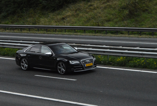 Audi S8 D4