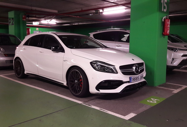 Mercedes-AMG A 45 W176 2015