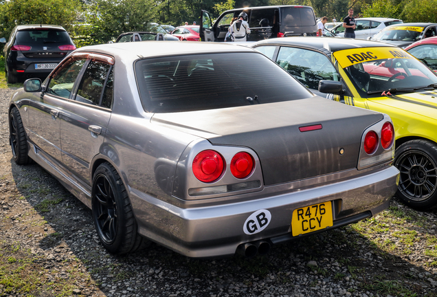 Nissan Skyline R34 Sedan