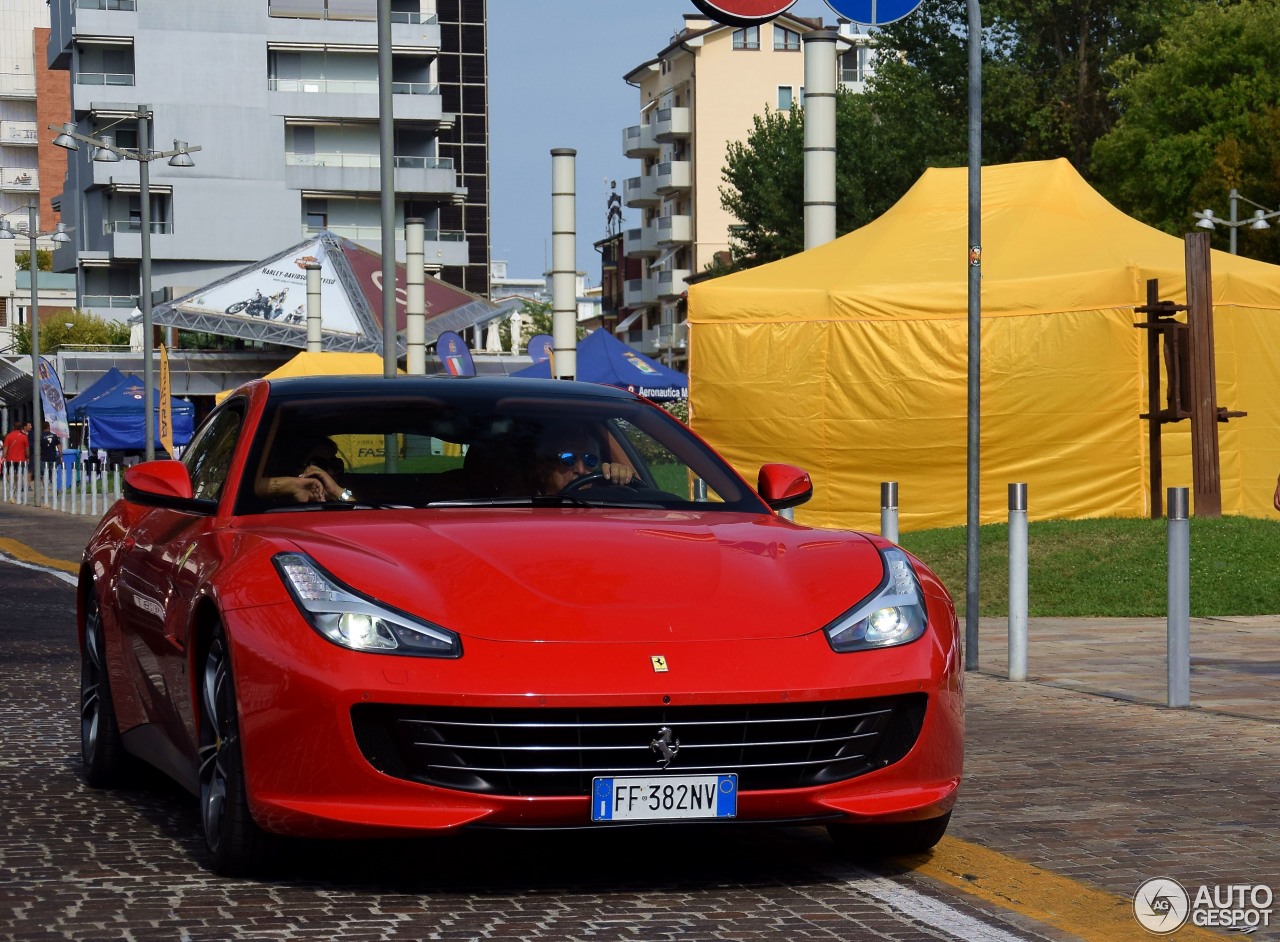 Ferrari GTC4Lusso