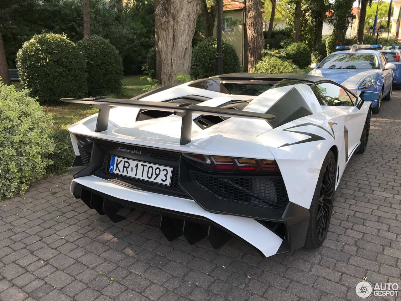 Lamborghini Aventador LP750-4 SuperVeloce Roadster