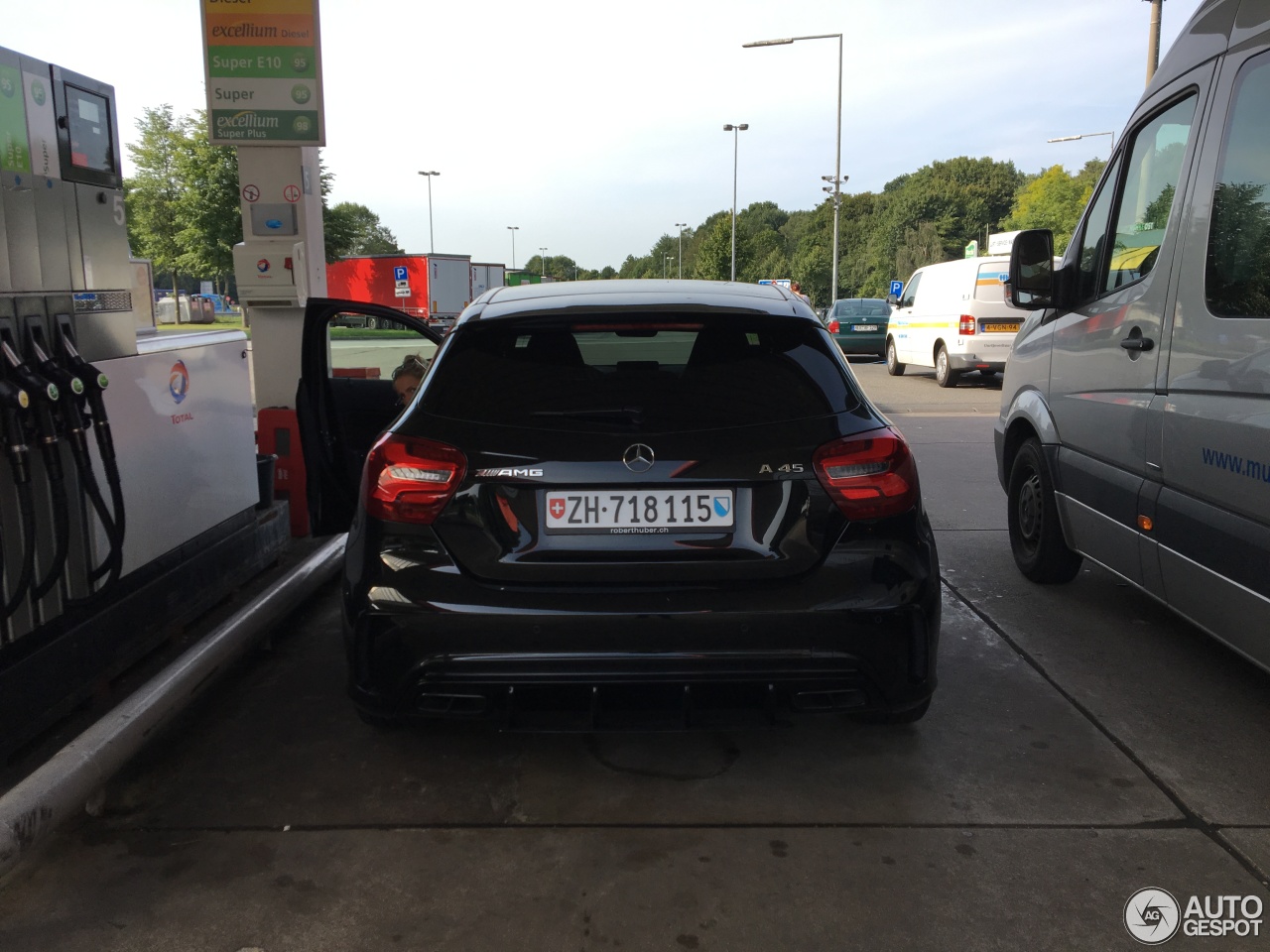 Mercedes-AMG A 45 W176 2015