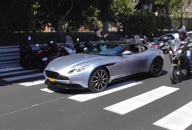 Aston Martin DB11