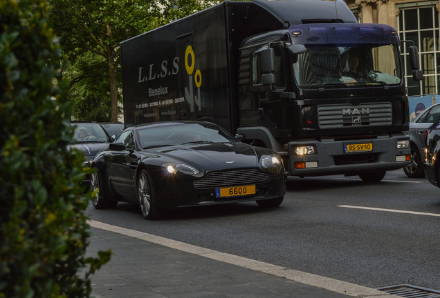 Aston Martin V8 Vantage